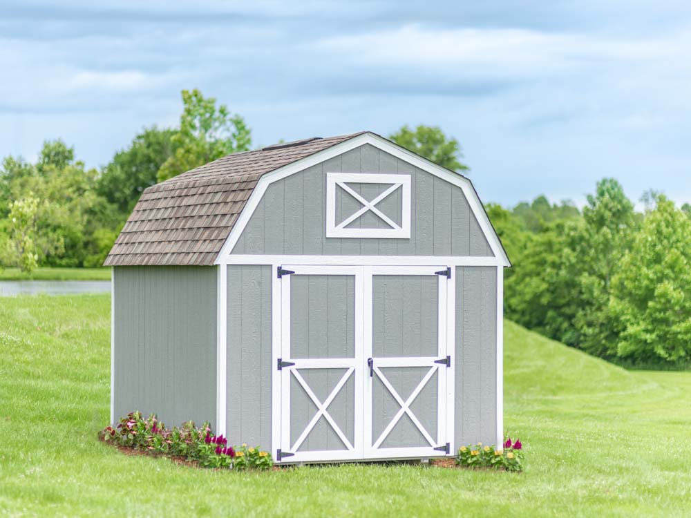 Lofted barn on open East Texas land